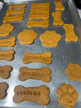 Load image into Gallery viewer, Pumpkin &amp; Peanut Butter        Dog Cookies 🐶